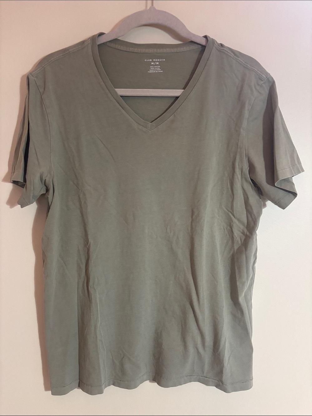 Club Monaco Men's Olive Green Casual V-Neck T-Shirt sz Medium